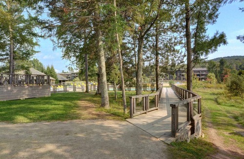 Lac Superieur Village Condo | Deluxe Suite - View on Lake & 6 Min from Tremblant Versant Nord