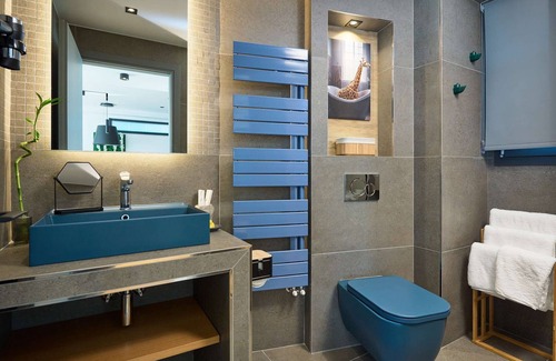 Sykies Apartment | Deluxe Suite with Sea View