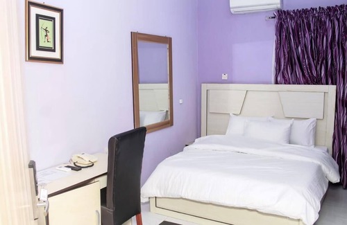 Alimosho Hotel | Demeg Hotel And Suites