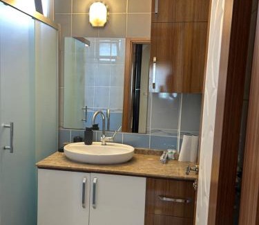Gumuldur Villa | Denize 200 metre, 3+1 Bahçeli Villa