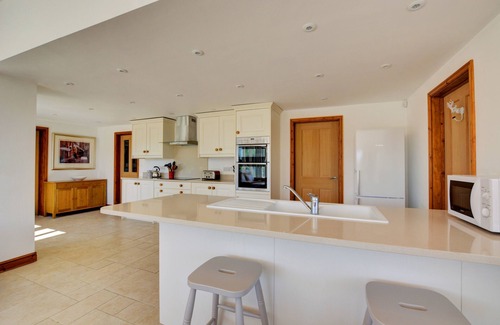 East Dereham House | Dentford Heights - Five Bedroom House, Sleeps 8