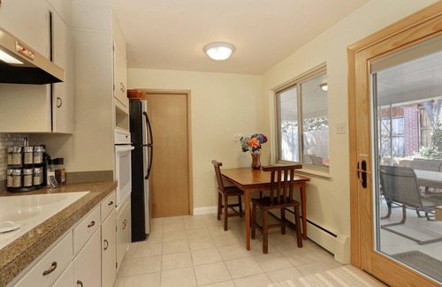 Belcaro House | !DENVER'S BEST ADDRESS! QUIET & CLEAN. WALK TO DINING, CHERRY CK & WASHINGTON PK