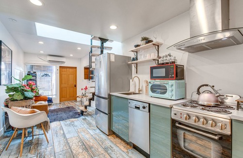Capitol Hill Apartment | Denver Tiny House: Walk to Cafes, Bars, Eateries!