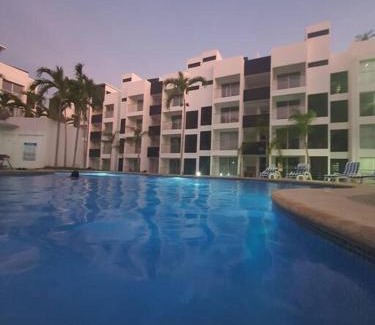 Manzanillo Apartment | Departamento de lujo en Manzanillo, planta baja frente a la alberca