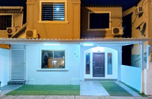 La Aurora Apartment | Departamento entero de 3 dormitorios en urbanización privada con garaje y seguridad 24h