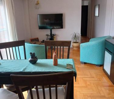 Comuna 10 Apartment | Departamento luminoso con balcón terraza y vista abierta