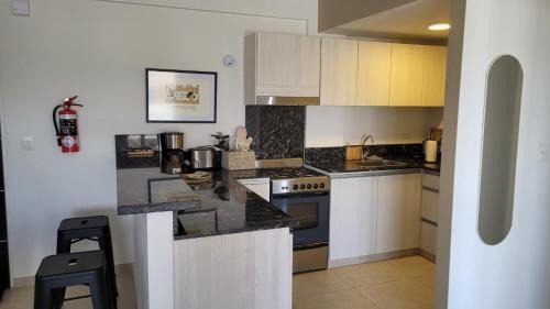 Puerto Madryn Apartment | Departamento moderno con cochera y parrilla, amplio y luminoso