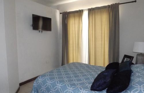 Chihuahua House | Departamento UNIVERSITARIO en fraccionamiento privado