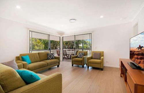 Sunshine Beach House | Depper St Beautifully Renovated Beach House