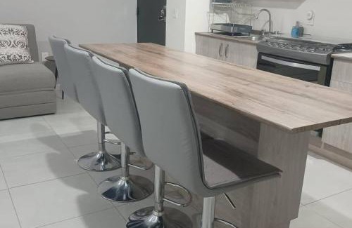 San Pedro Tlaquepaque Apartment | Depto Planta Baja con Patio