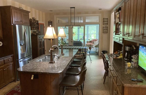 Buechel House | Derby Destination (20 Minutes to Churchill Downs): Lovely House and Garden