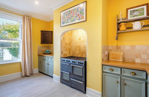 Rhyd-y-foel Cottage | Derwas is a beautiful space for up to eleven guests to call home.