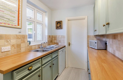 Rhyd-y-foel Cottage | Derwas is a beautiful space for up to eleven guests to call home.