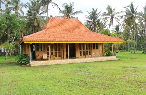 Watukarung Resort | Desa Limasan Resort