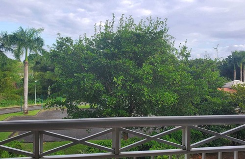 Baie-Mahault Apartment | Description en anglais