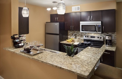 Las Vegas Villa | Desert Club offers the best of both Vegas experiences.