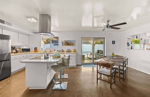 Village Grove House | Desert Mirage: Retro Chic w/Pool, Grille & Bocce