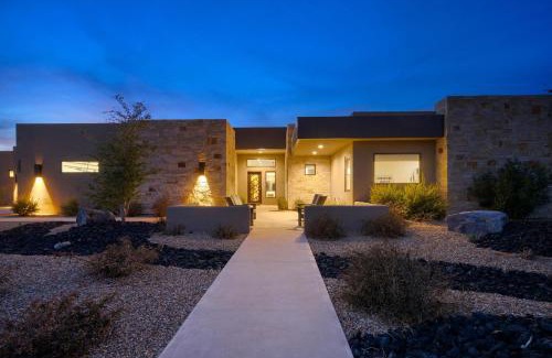 St. George House | Desert Mirage