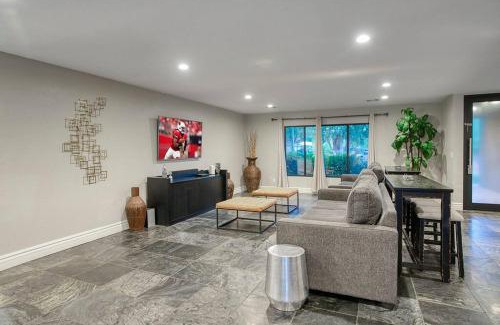 Sunburst Farms East House | Desert Oasis - 6BR Home in North Scottsdale