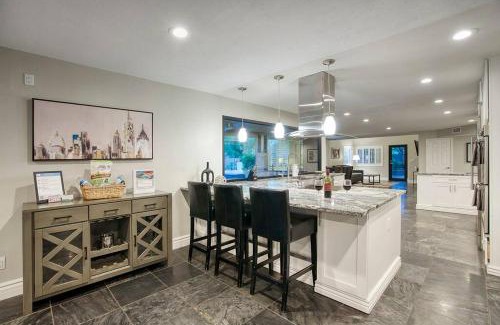 Sunburst Farms East House | Desert Oasis - 6BR Home in North Scottsdale