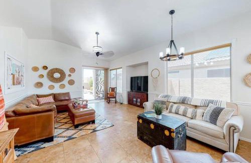 Tatum Ranch House | Desert Paradise in Totem Ranch