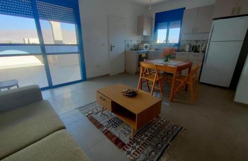 Be'er Ora Apartment | Desert Path