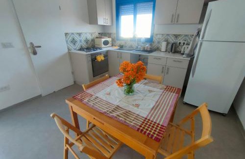 Be'er Ora Apartment | Desert Path