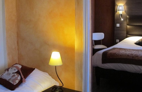 Chamboulive Hotel | Deshors Foujanet