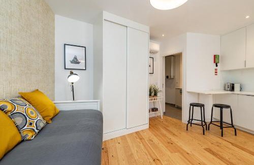 Belem Apartment | Design and bright studios near Pastéis de Belém