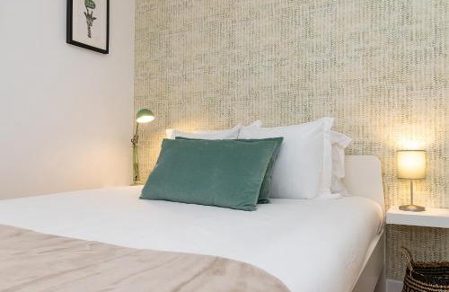 Belem Apartment | Design and bright studios near Pastéis de Belém