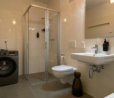 Bad Krozingen Apartment | Design-Apartment I direkt im Zentrum I Boxspring I Nespresso I Terrasse mit Garten I Parkplatz