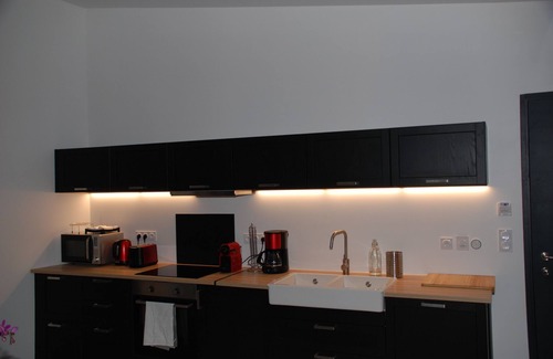 Montreuil-sur-Mer Apartment | Design apartment number 12 with courtyard view