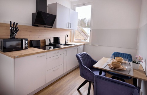 Pforzheim Apartment | Design apartment with king-size beds & balcony