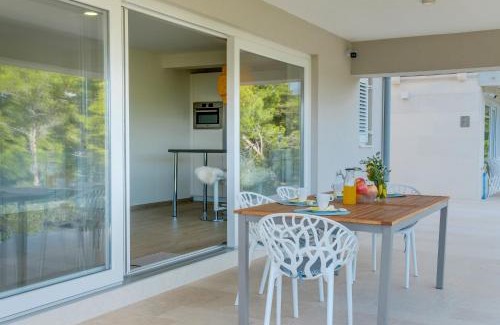 Cove Murtar Apartment | Design & Beach Ferienwohnung - Exklusives Apartment
