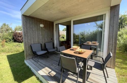 Sint Maartensvlotbrug Ski Chalet | Design Cabin Sint Maartenszee
