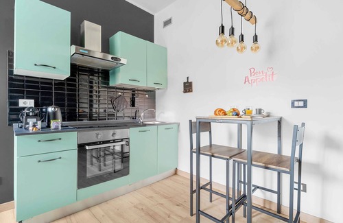 Central Station Apartment | Design Studio at 200mt from Train Station and Subway