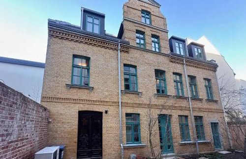 Lindenau Apartment | Design Studio in Hinterhof-Remise