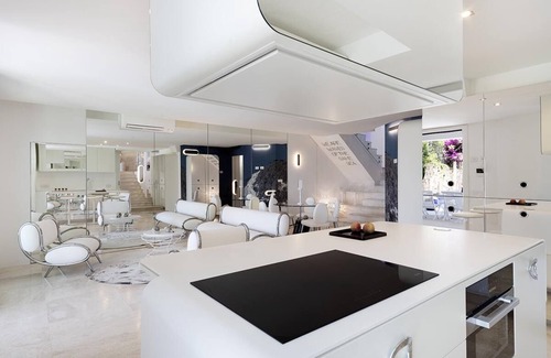 Puntaldia Villa | Design villa created by celebrated Italian architect Simone Micheli