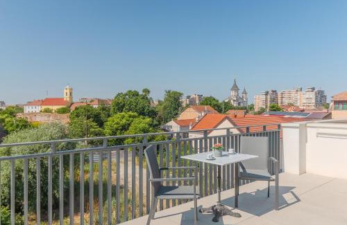 Oradea Apartment | Designer Penthouse