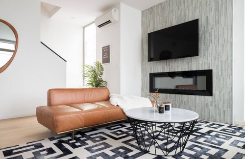 Atlantic House | Designer Urban Retreat w/Rooftop Deck & Fireplace