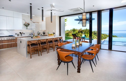 El Cerro Villa | DESIGNER VILLA W/EXHILARATING OCEAN VIEWS -