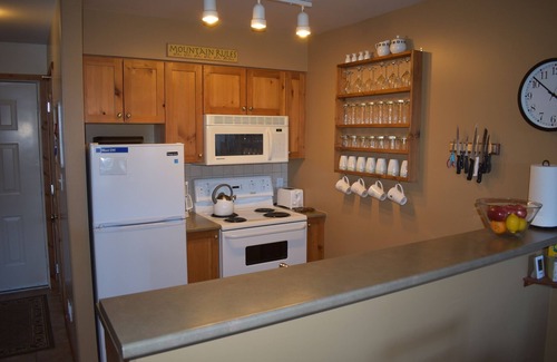 Silver Star Mountain Condo | Desirable Top Floor Creekside Condo - Awesome Views - Close to trails!