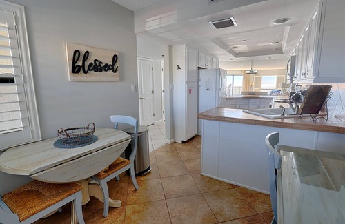 Holiday Isle Condo | Destin Beachfront Paradise! Amazing Views!