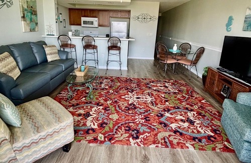 Fort Walton Beach Condo | Destin West Pelican 502 - Lazy River and Bay Views