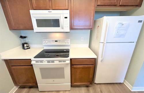 Fort Walton Beach Condo | Destin West Pelican 502 - Lazy River and Bay Views