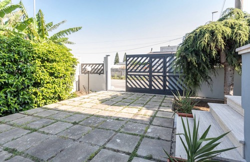 Castromediano Apartment | Detached apartment surrounded by greenery, in the quietness a stone's throw from the center