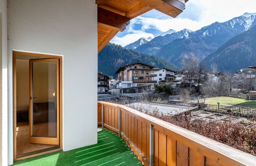 Mayrhofen Ski Chalet | Detached chalet with garden close to ski lift