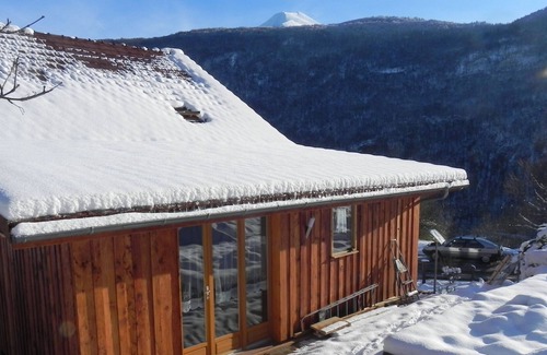 Sechilienne Ski Chalet | Detached chalet with terrace at the gates of the Oisans