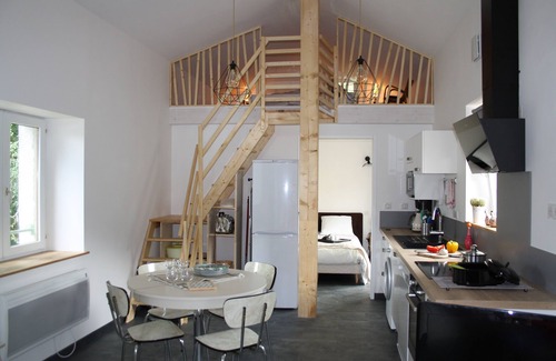 Chatel-sur-Moselle House | Detached house 1 bedroom, 1 bathroom, large enclosed garden and terrace