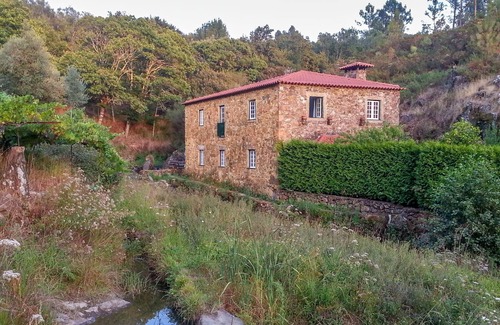 Fornelos House | Detached house (formerly a mill) with swimming pool in an idyllic location